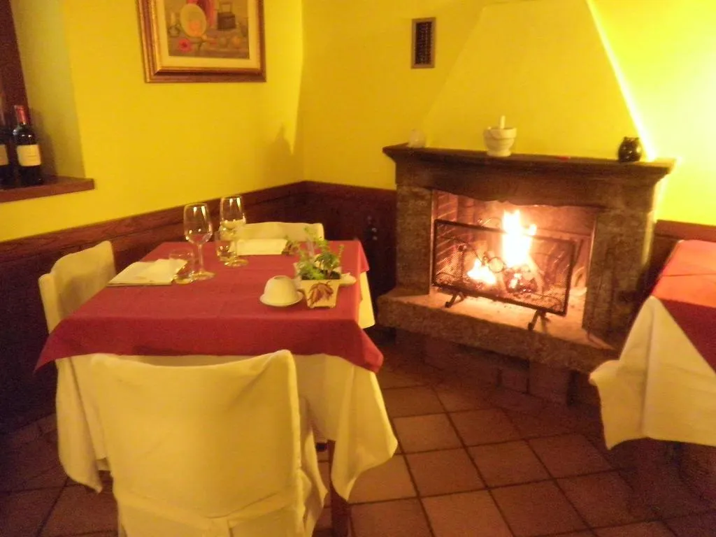 Albergo Michieletto Valmorea 2*,  Italy